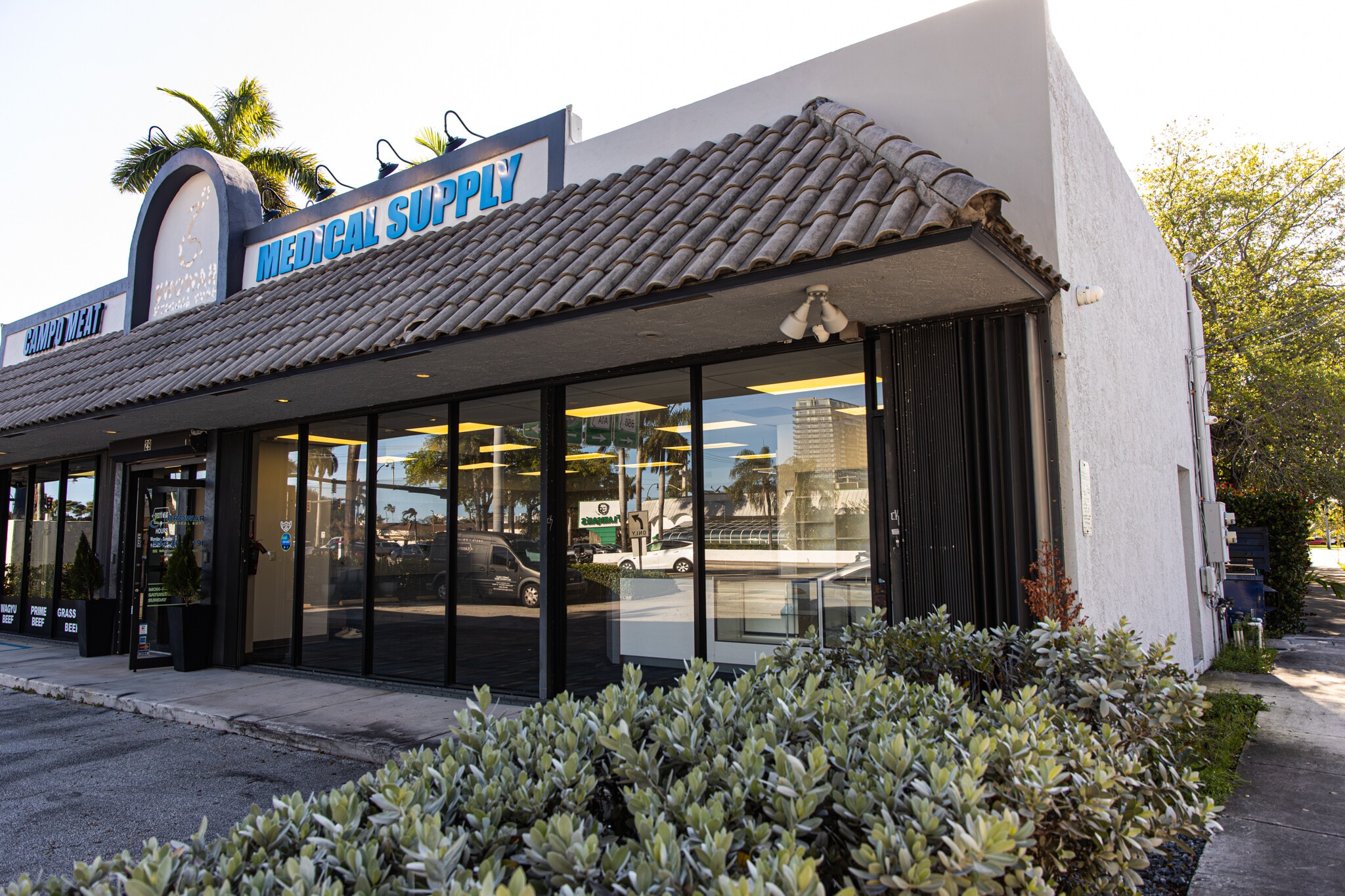 29 N Federal Hwy, Hallandale Beach, FL for lease Primary Photo- Image 1 of 12