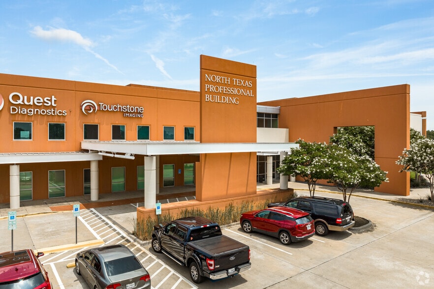 2817 S Mayhill Rd, Denton, TX for lease - Building Photo - Image 3 of 11