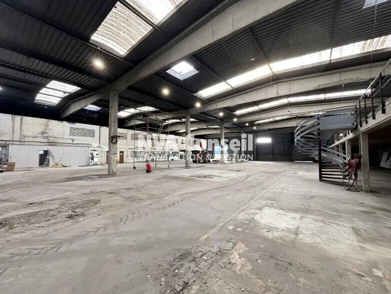 Industrial in Saint-Ouen-l'Aumône for lease - Interior Photo - Image 2 of 7