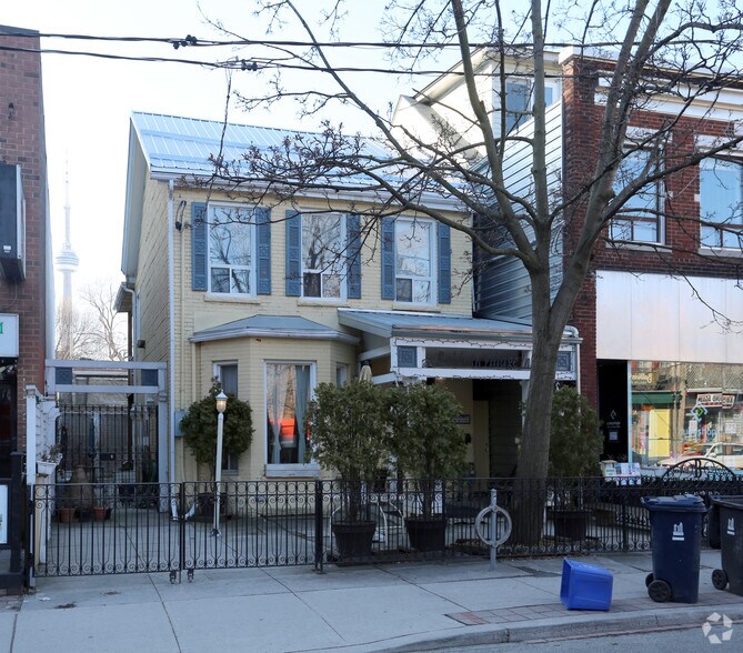 9 Baldwin St, Toronto, ON for sale - Primary Photo - Image 1 of 1