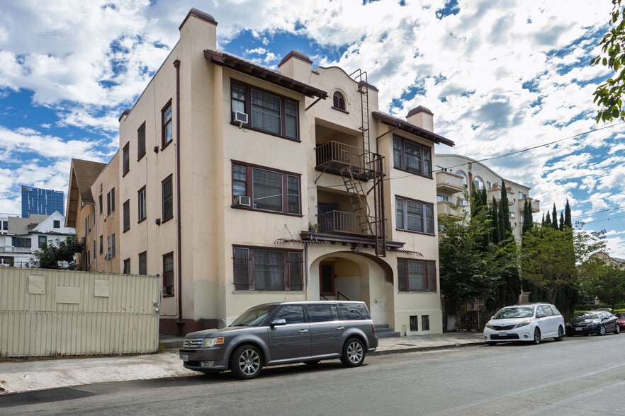 762 Hartford Ave, Los Angeles, CA for sale - Building Photo - Image 3 of 11