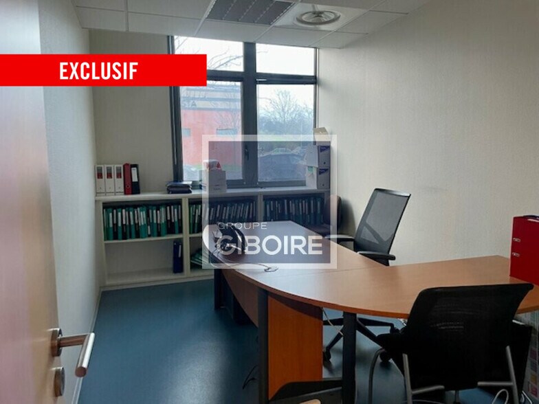 Office in Saint-Grégoire for sale - Interior Photo - Image 2 of 5