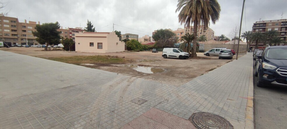Carrer la Palmera, 8, Elche, Alicante à vendre - Photo du bâtiment - Image 3 de 6