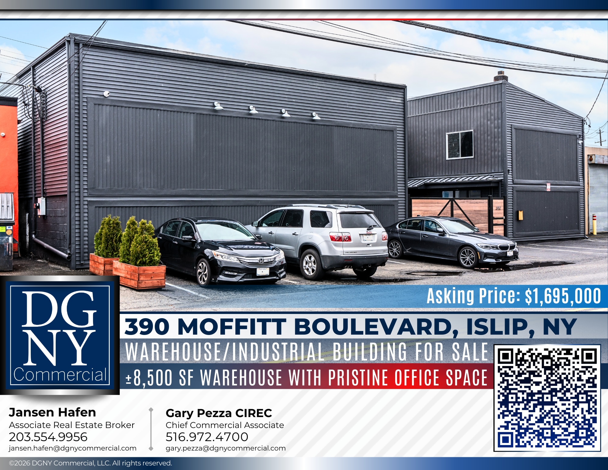 390 Moffitt Blvd, Islip, NY for sale Primary Photo- Image 1 of 23