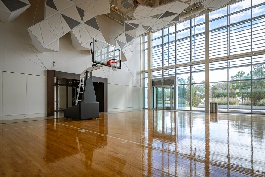 1002 Noble Energy Way, Houston, TX for lease - Interior Photo - Image 2 of 7