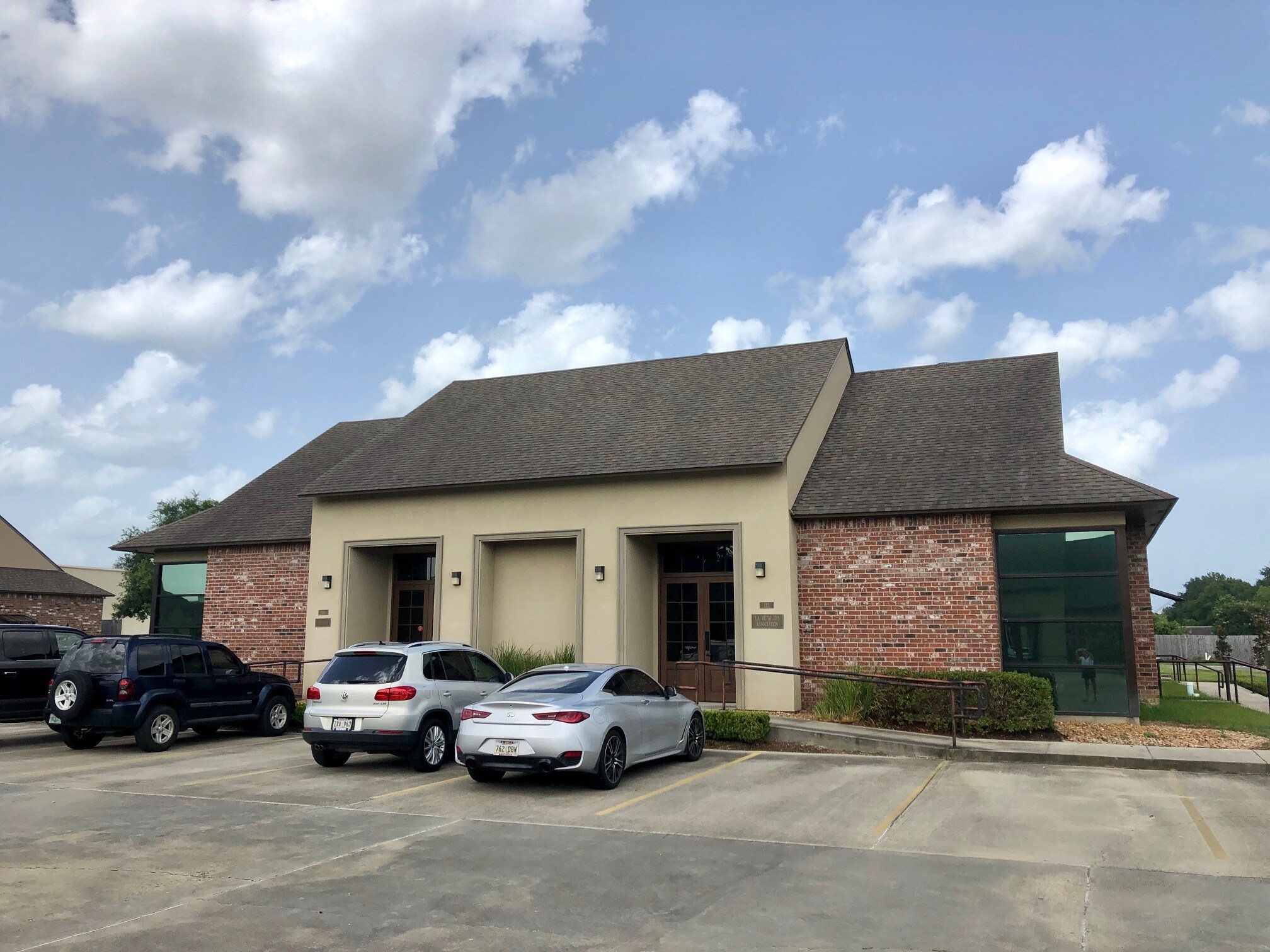 W E. Heck ct, Baton Rouge, LA à louer Photo du bâtiment- Image 1 de 17