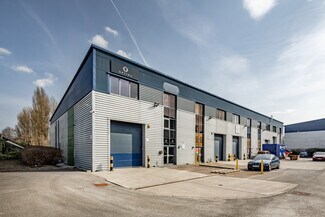 Plus de détails pour Fairhills Rd, Manchester - Industriel à louer