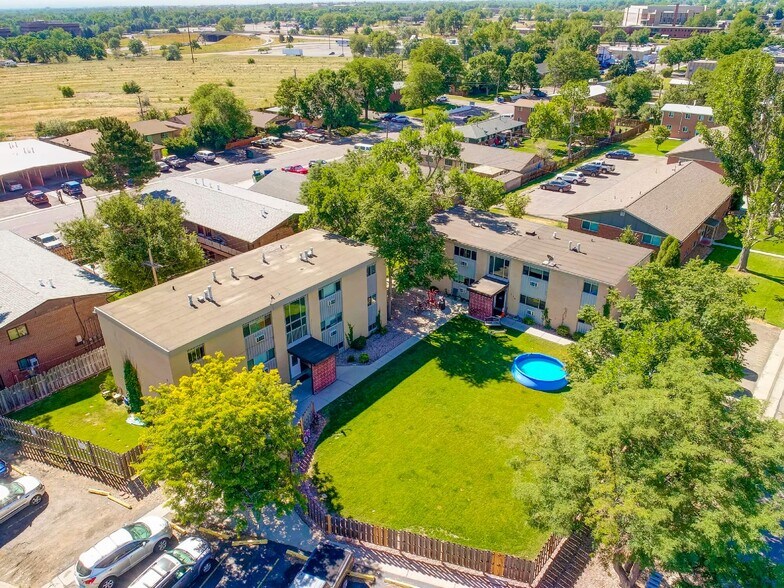 Redwood and Copperwood Apartments portefeuille de 2 propriétés à vendre sur LoopNet.ca - Photo du bâtiment - Image 2 de 15