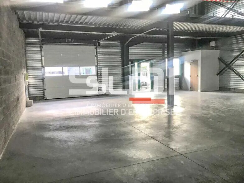 81 Route De Loyettes, Tignieu-Jameyzieu à louer - Photo du bâtiment - Image 2 de 7
