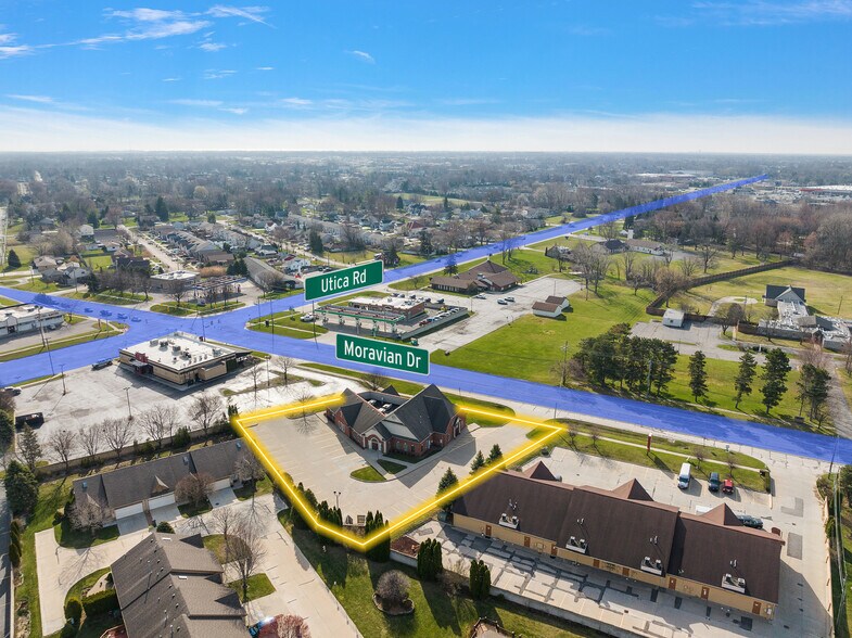 35807 Moravian Rd, Clinton Township, MI à louer - Photo du bâtiment - Image 3 de 9