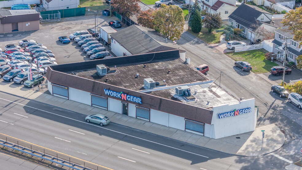 150 W Sunrise Hwy, Lindenhurst, NY for lease - Building Photo - Image 2 of 29