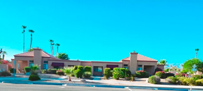 Plus de détails pour 42995 Park Pl, Palm Desert, CA - Multi-résidentiel à vendre