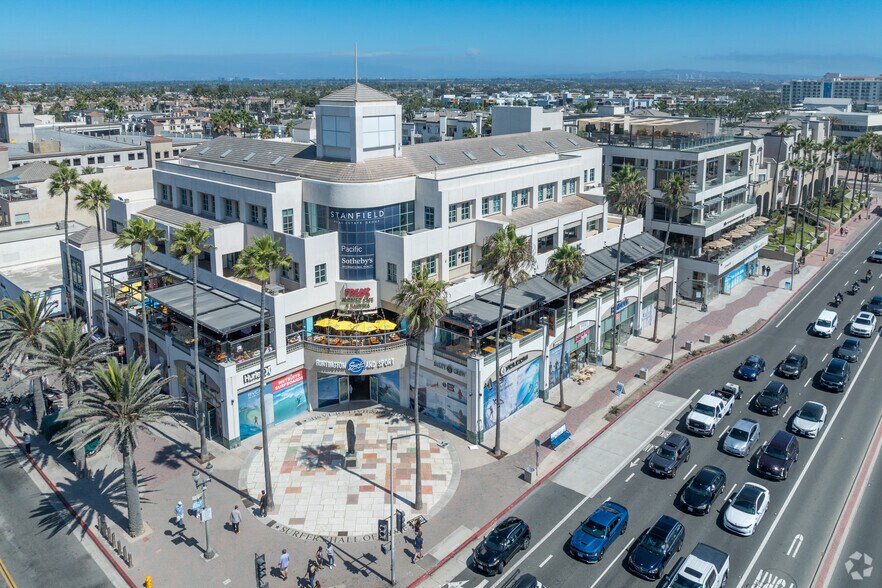 300 Pacific Coast Hwy, Huntington Beach, CA à louer - Photo du bâtiment - Image 3 de 9
