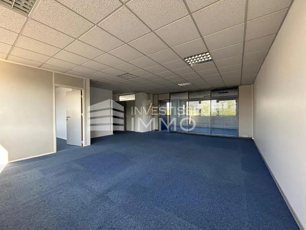 Office in Mitry-Mory for lease Interior Photo- Image 1 of 5