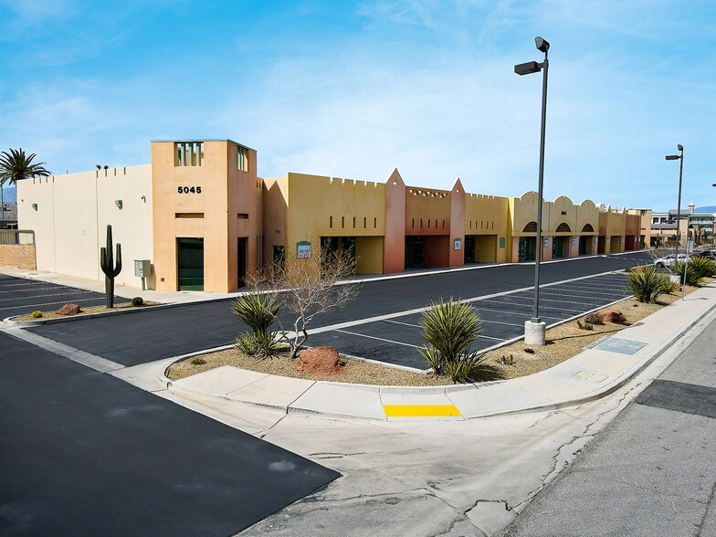 5045 Rogers St, Las Vegas, NV for lease - Building Photo - Image 3 of 15