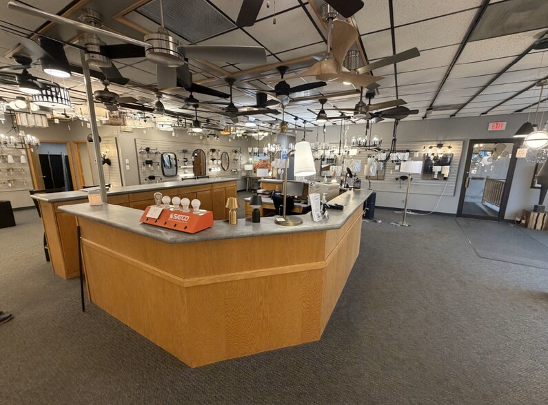 1230 38th St N, Fargo, ND for lease - Interior Photo - Image 2 of 6