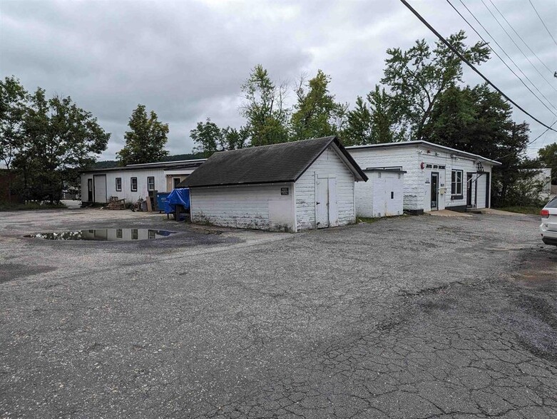 13 Bowen St, Claremont, NH à louer - Photo du b timent - Image 1 de 17