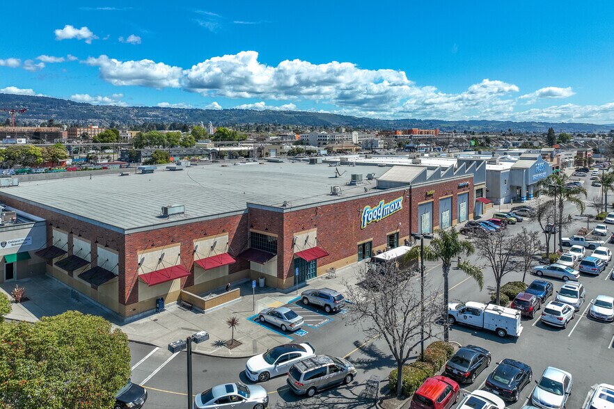 3000-3100 E 9th St, Oakland, CA à louer - Photo du bâtiment - Image 1 de 4