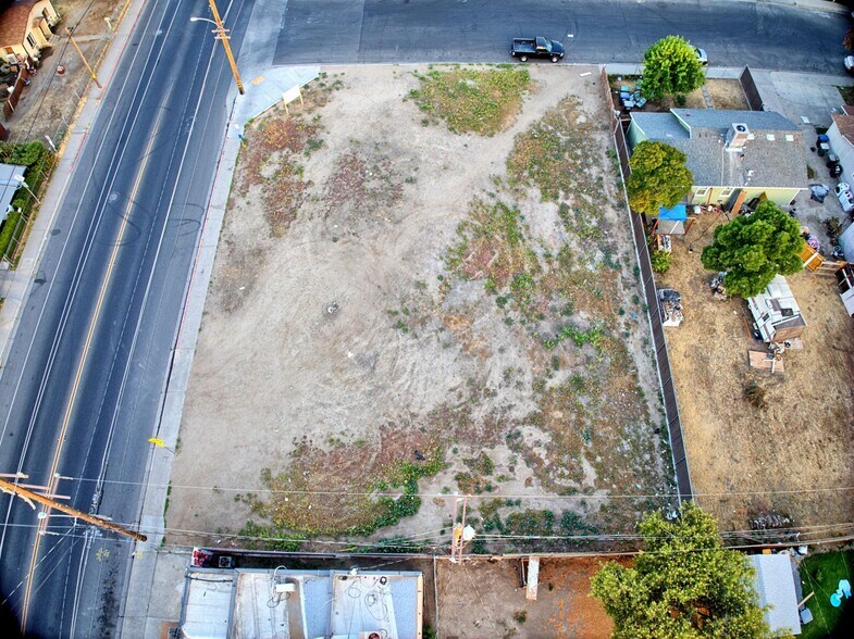 1500 W Houston Ave, Visalia, CA à vendre - Photo du bâtiment - Image 2 de 7