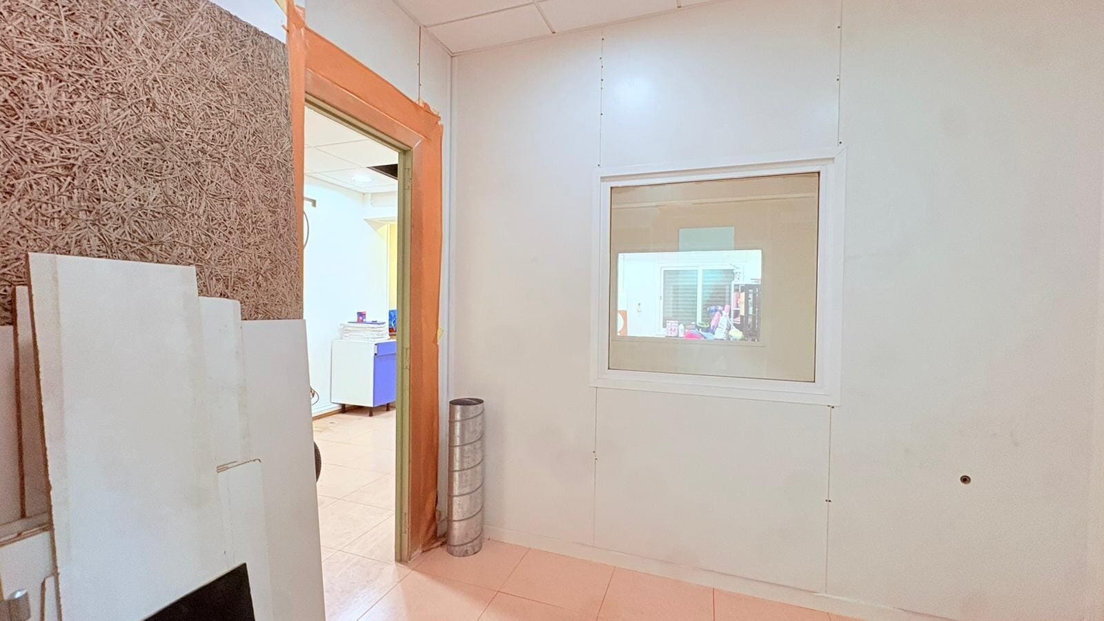 Castellar del Vallès, BAR 08211 - Unit - - - Interior Photo - Image 2 of 15