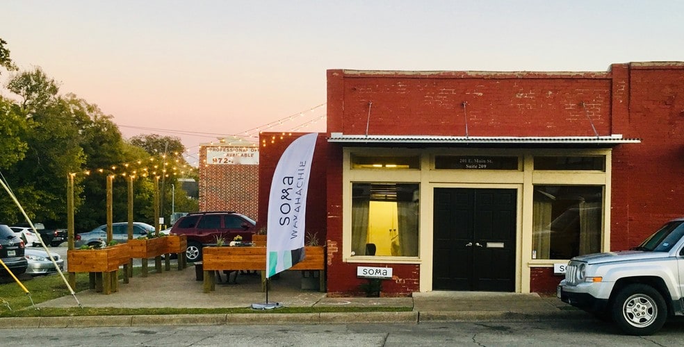 201 E Main St, Waxahachie, TX for lease - Building Photo - Image 2 of 4
