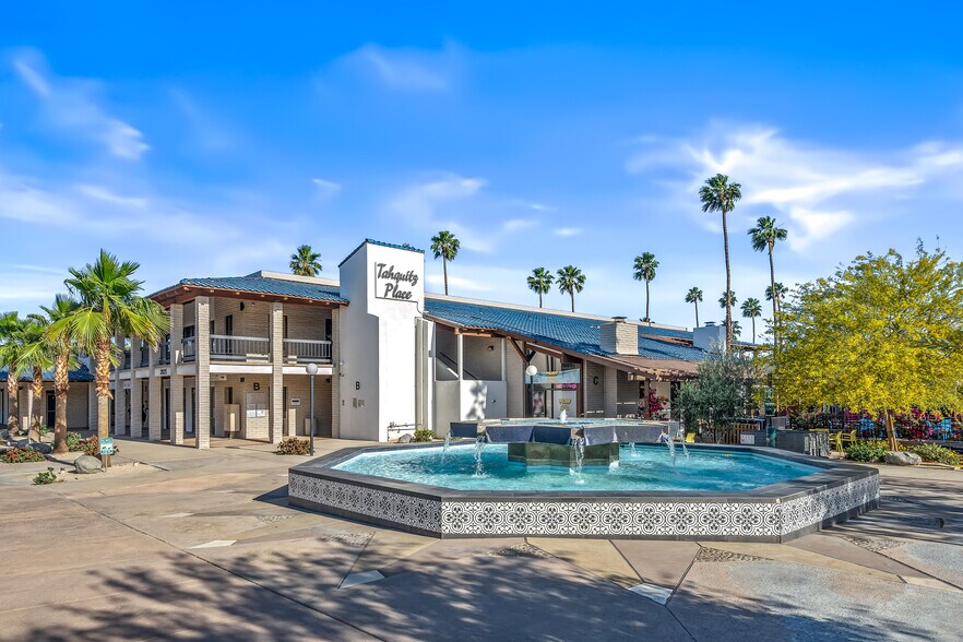 2825 E Tahquitz Canyon Way, Palm Springs, CA à vendre - Photo du bâtiment - Image 3 de 87