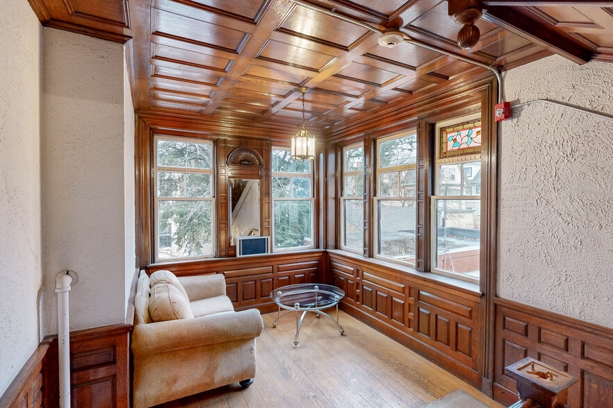 314 Angell St, Providence, RI à vendre - Photo du bâtiment - Image 3 de 9