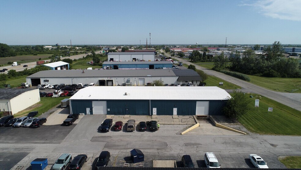 9100 Louisiana St, Merrillville, IN à louer - Photo du bâtiment - Image 3 de 11