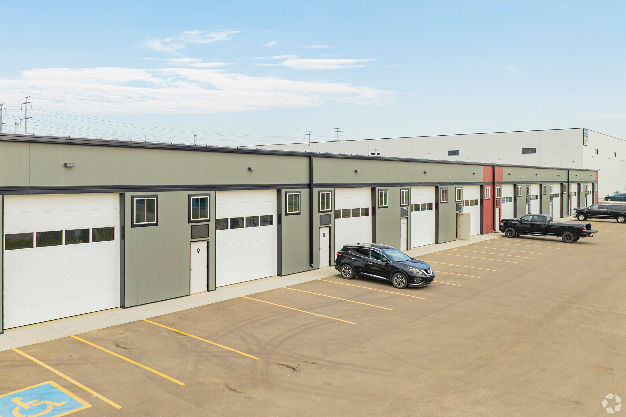 15 Heatherglen Cres, Calgary, AB for sale Primary Photo- Image 1 of 1