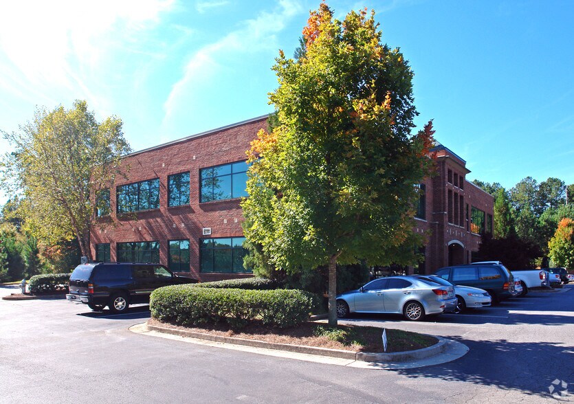 3030 Royal Blvd S, Alpharetta, GA à louer - Photo du bâtiment - Image 3 de 9