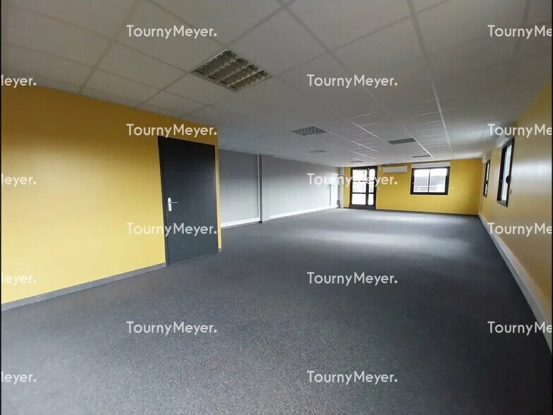 Bureau dans Quint-Fonsegrives à louer - Photo du bâtiment - Image 2 de 6