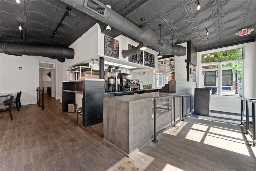 1500 Race St, Cincinnati, OH for lease - Interior Photo - Image 2 of 42