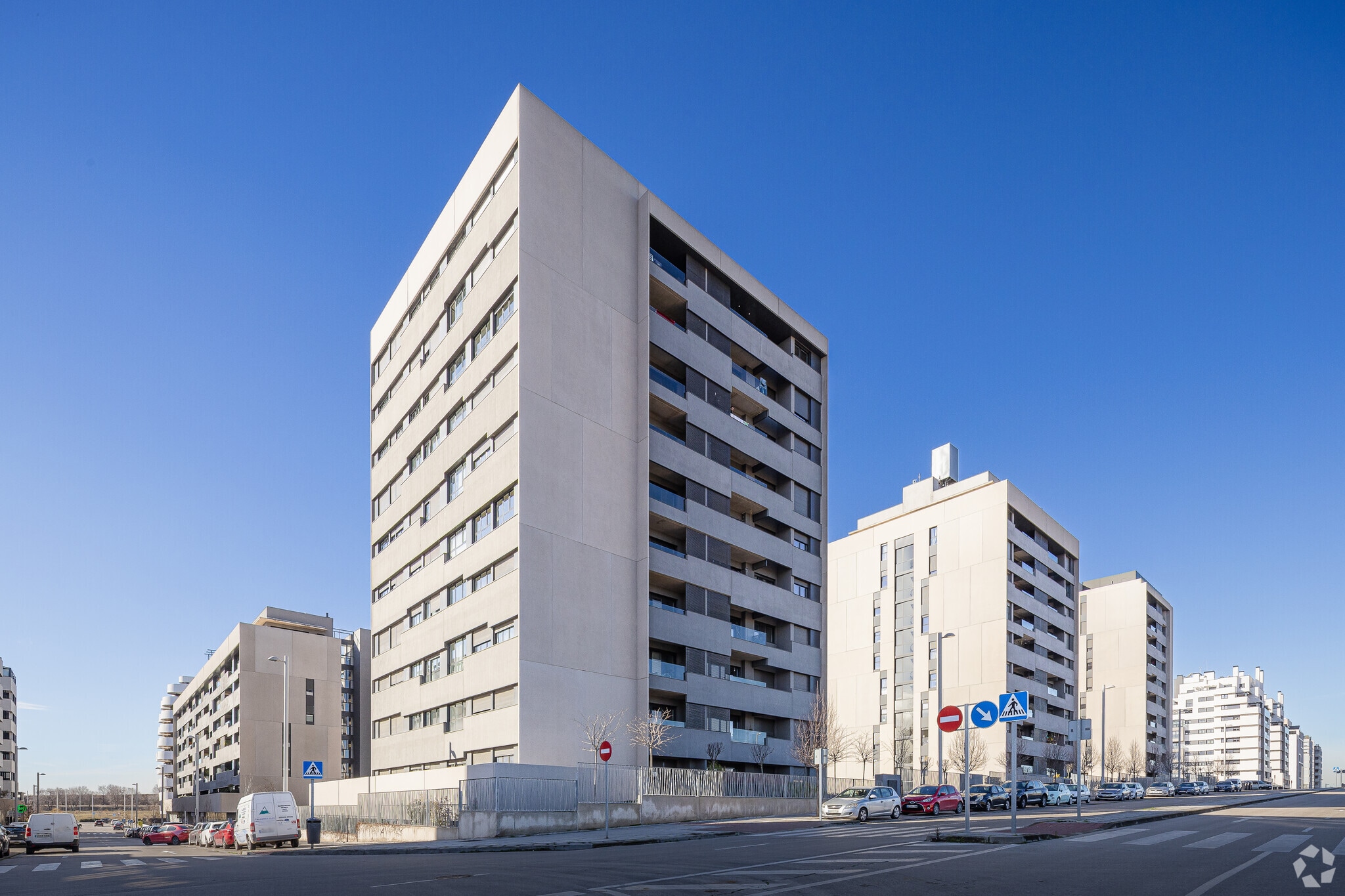 Calle Anna Frank, 21, Madrid, Madrid for lease Primary Photo- Image 1 of 7