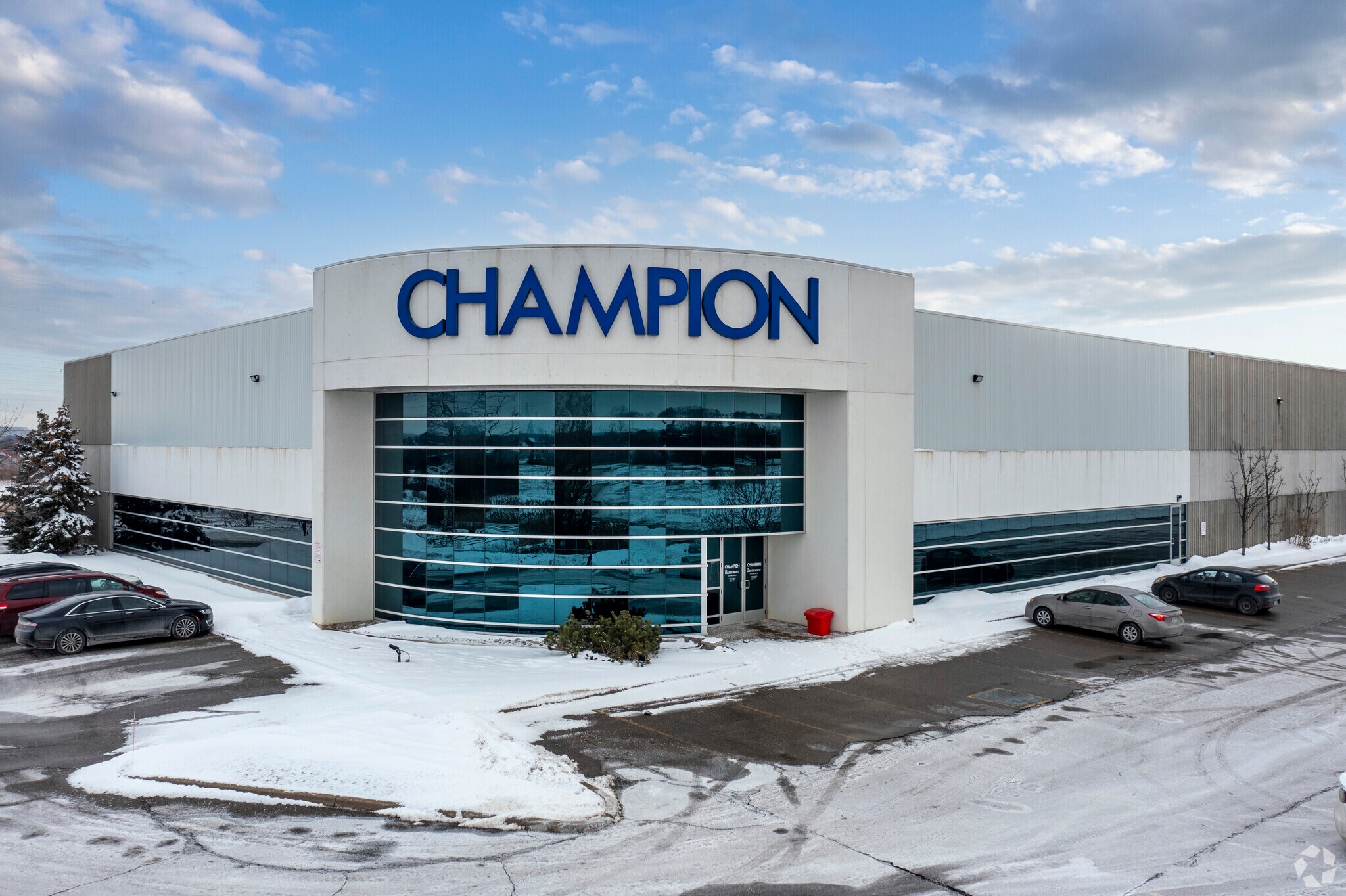 140 Great Gulf Dr, Concord, ON for sale Primary Photo- Image 1 of 1