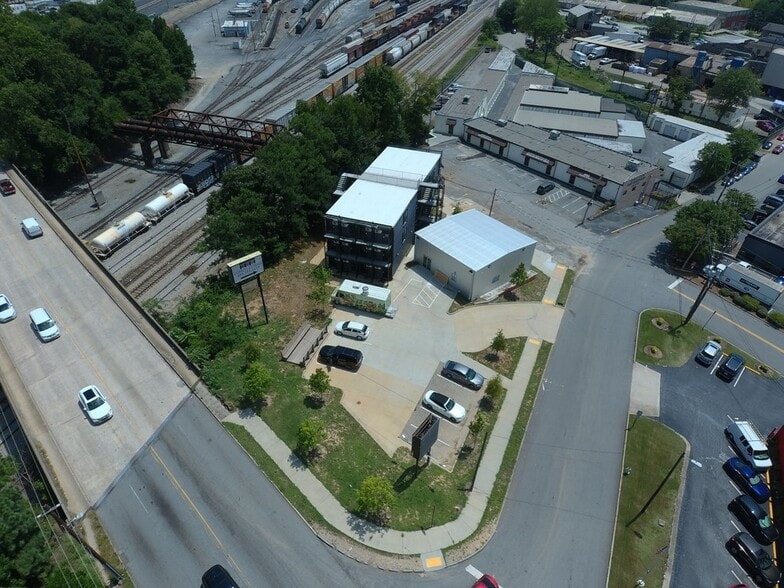 1130 Chattahoochee Ave NW, Atlanta, GA for lease - Building Photo - Image 2 of 27