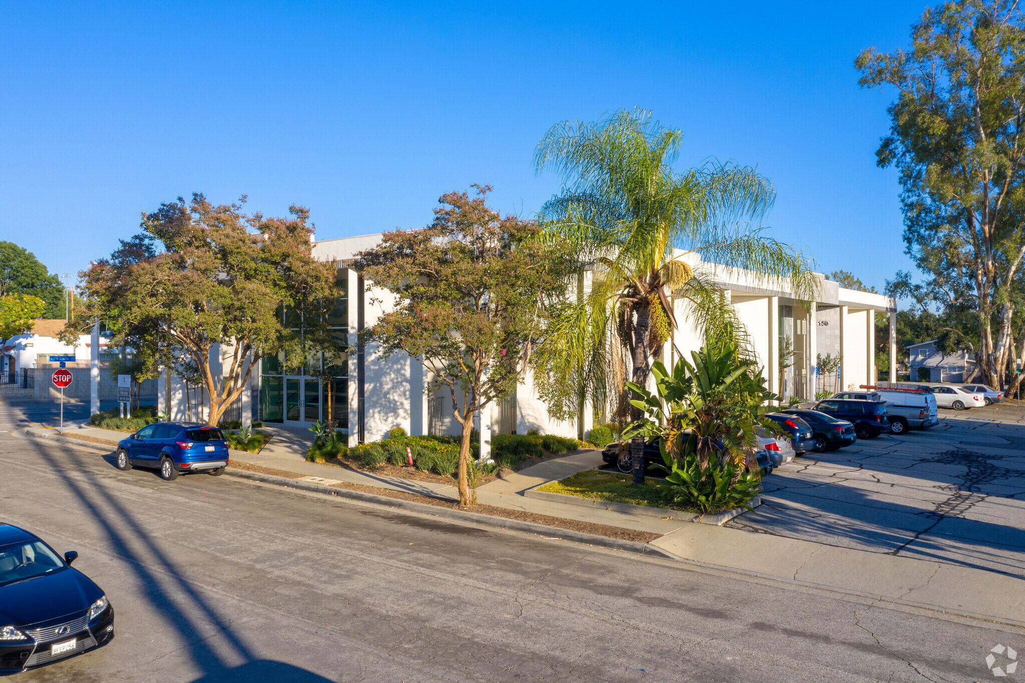 150 E Meda Ave, Glendora, CA à louer Photo du bâtiment- Image 1 de 8