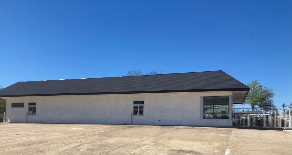 506 W Main St, Clarksville, TX à vendre - Photo du bâtiment - Image 3 de 5