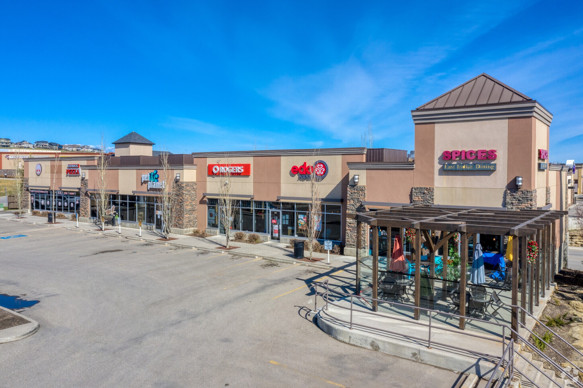 200 Southridge Dr, Okotoks, AB à louer Photo principale- Image 1 de 6