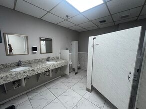 4445 W 16th Ave, Hialeah, FL for lease Interior Photo- Image 2 of 28