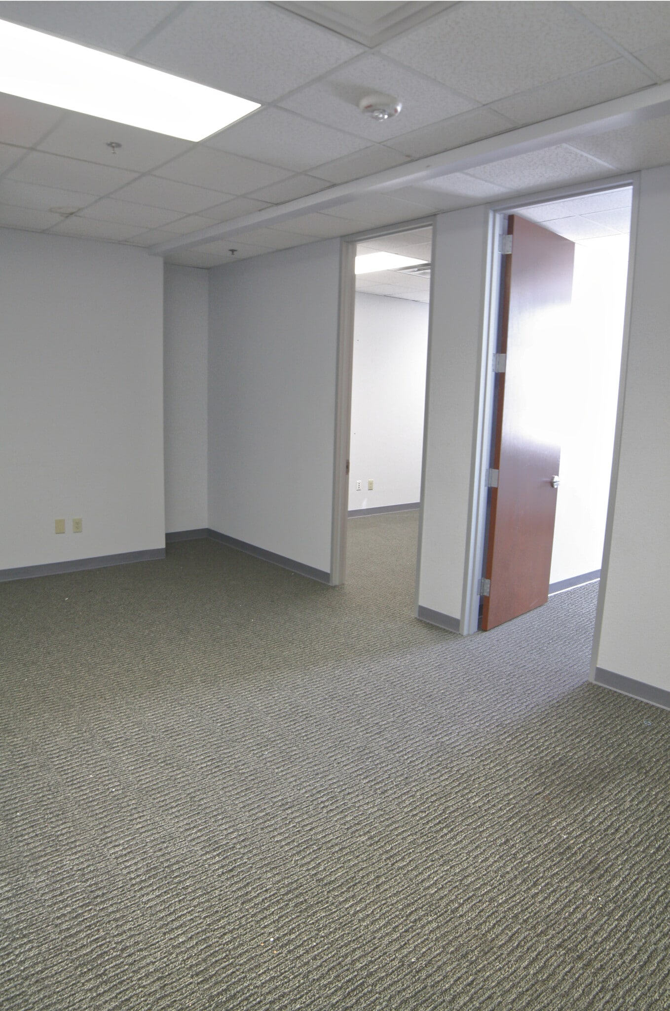 1270 N Loop 1604 E, San Antonio, TX for lease Interior Photo- Image 1 of 5