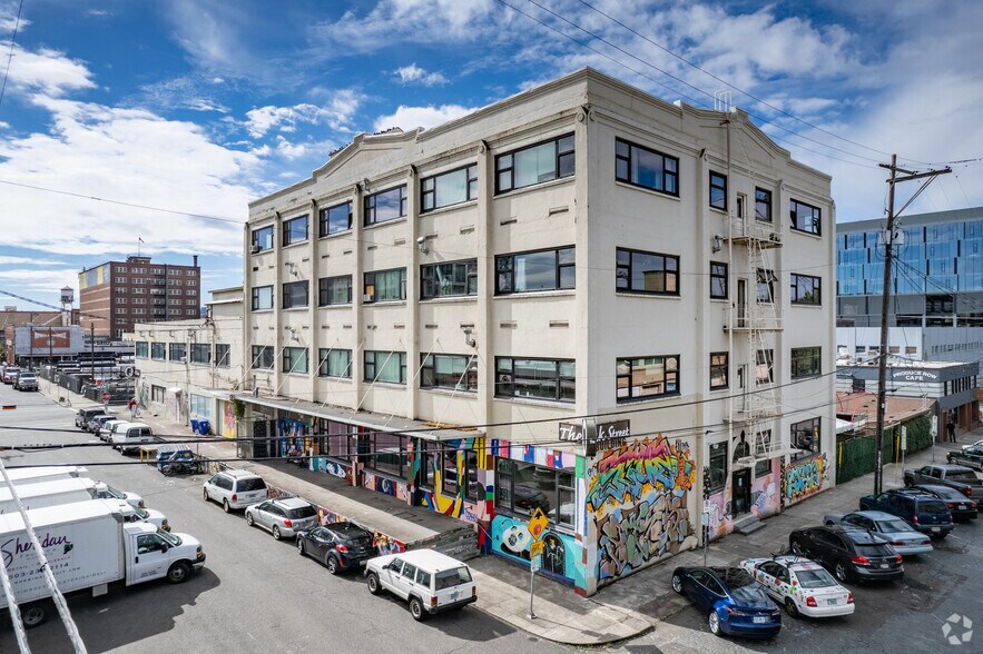 232 SE Oak St, Portland, OR à louer - Photo principale - Image 1 de 9