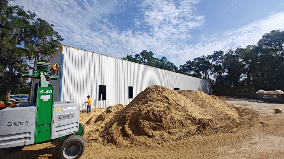 12142 County 484 Hwy, Belleview, FL for sale - Building Photo - Image 2 of 11
