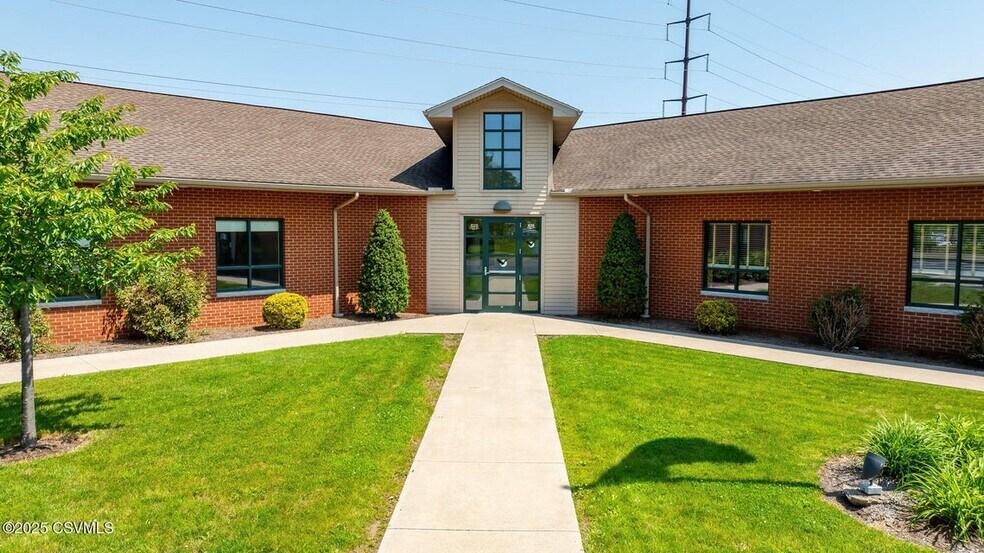 823 Central Rd, Bloomsburg, PA à louer - Photo du bâtiment - Image 2 de 3