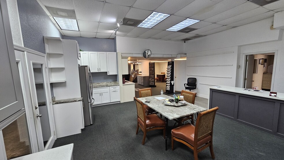 4502 Old Winter Garden Rd, Orlando, FL for lease - Interior Photo - Image 3 of 7