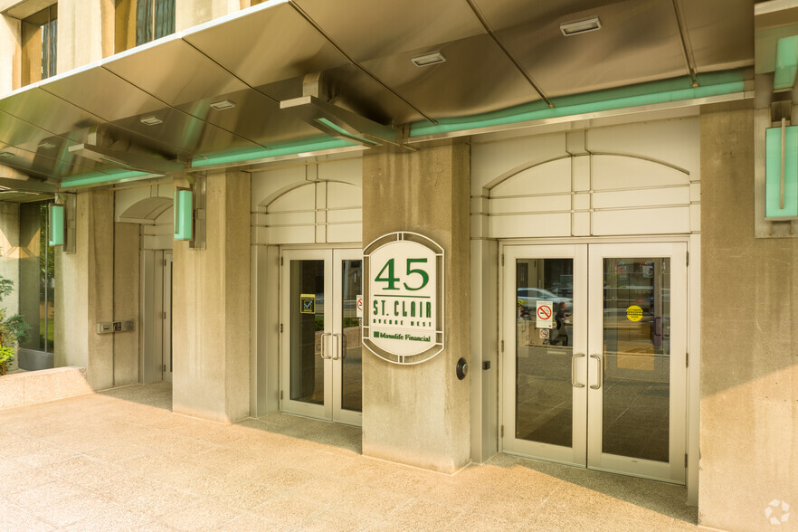 45 St Clair Ave W, Toronto, ON for lease - Building Photo - Image 3 of 5