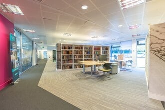 5 Cultins Rd, Edinburgh à louer Photo intérieure- Image 2 de 3