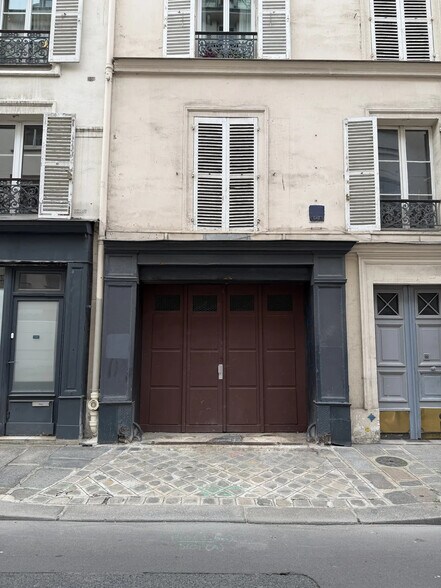 23 Rue Amelot, Paris à louer - Photo du bâtiment - Image 1 de 12