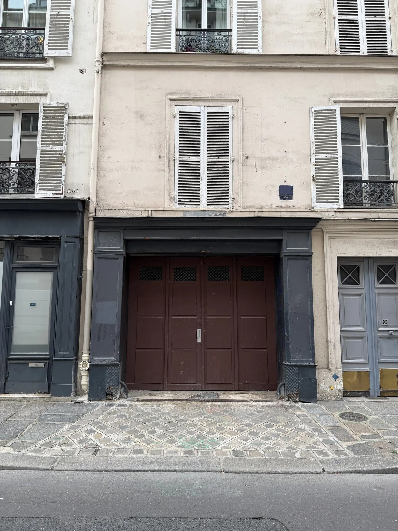 23 Rue Amelot, Paris à louer Photo du bâtiment- Image 1 de 13