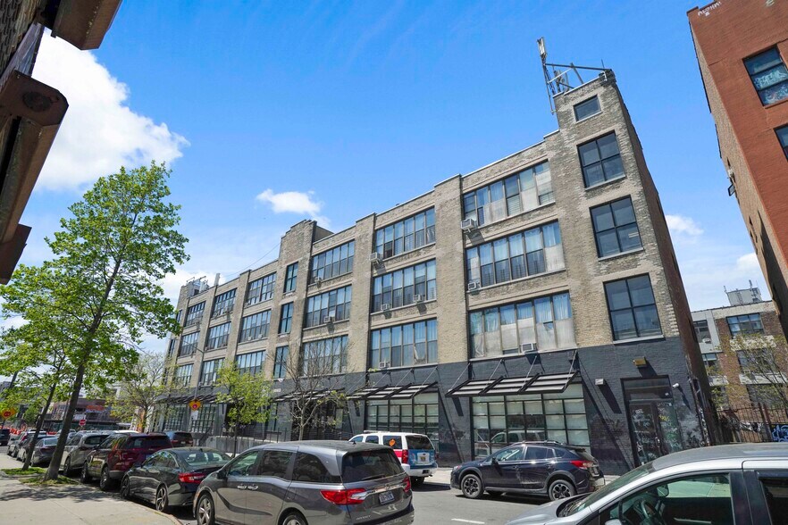 449-465 Troutman St, Brooklyn, NY à louer - Photo du bâtiment - Image 3 de 27