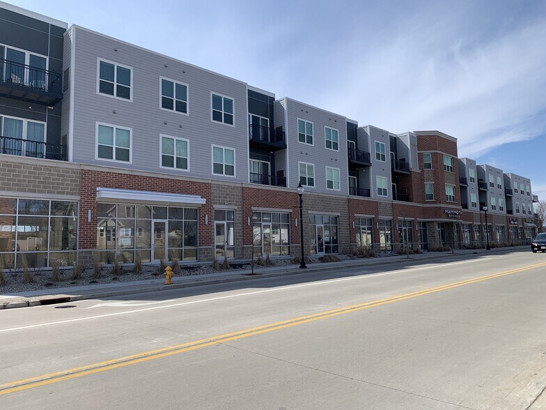 N63-W23675 Main St, Sussex, WI à louer - Photo du bâtiment - Image 2 de 13